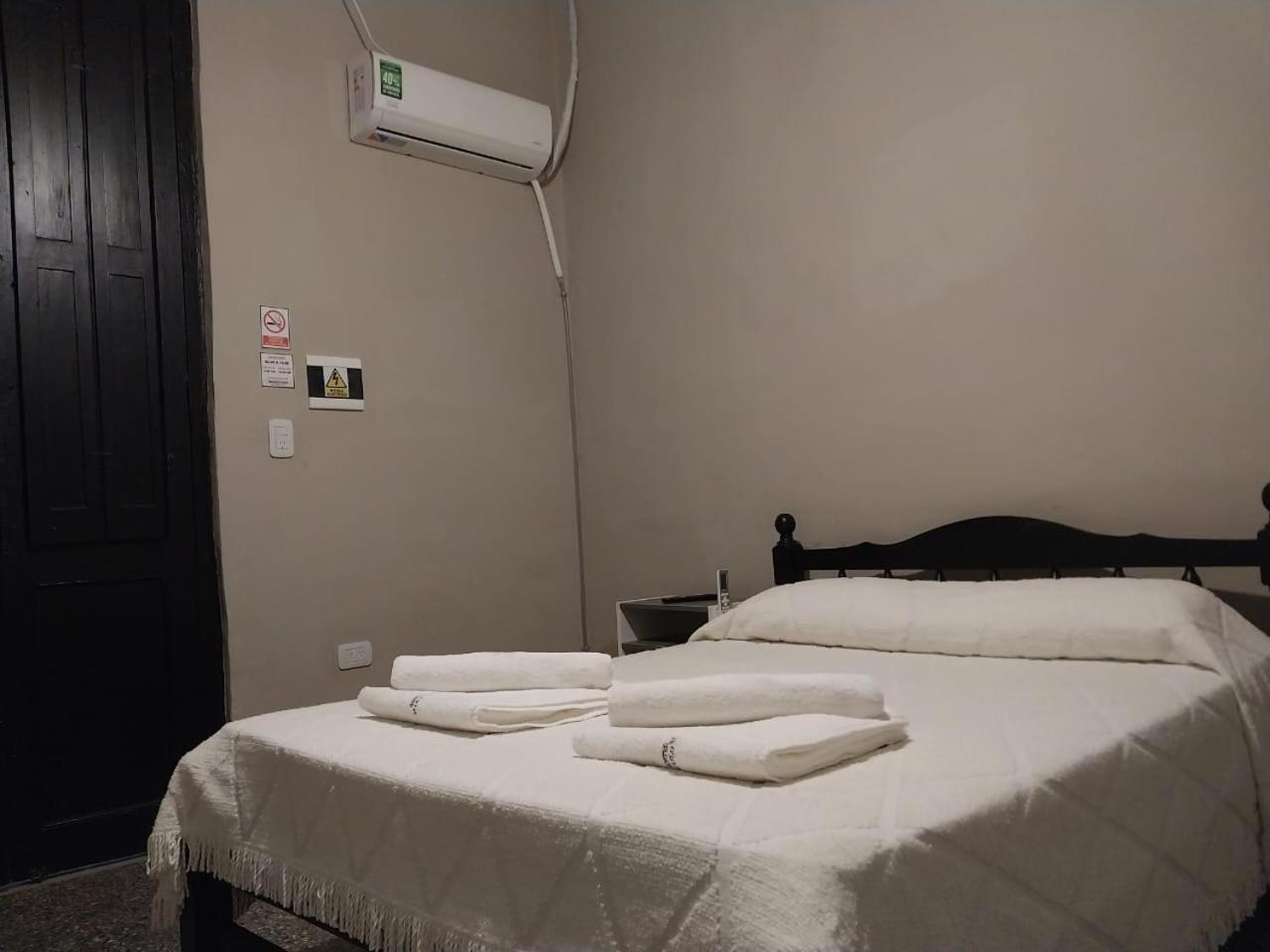 Hostel Marilian Salta Exteriér fotografie
